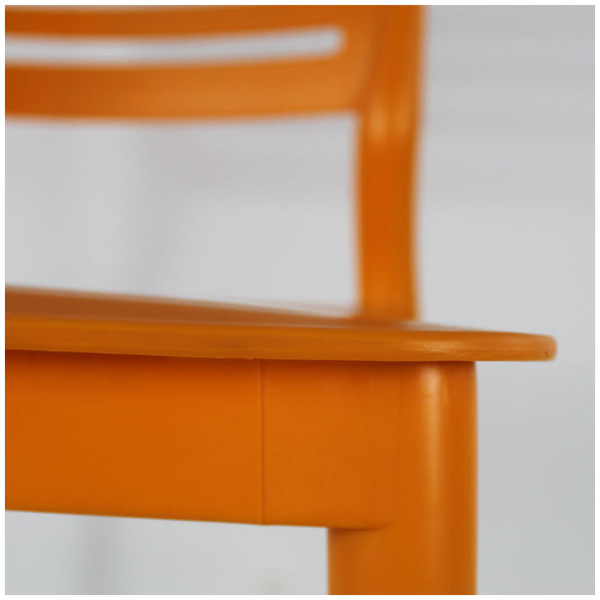 Silla Restaurantera M69 Naranja - Imagen 5